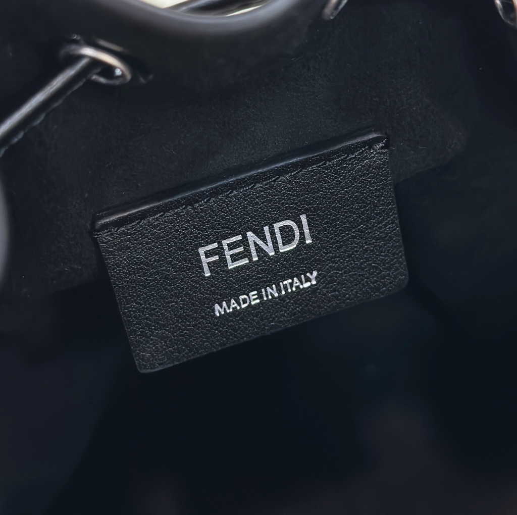 Feendi Bucket Bag Mon Tresor 8BS010 Black leather mini-bag