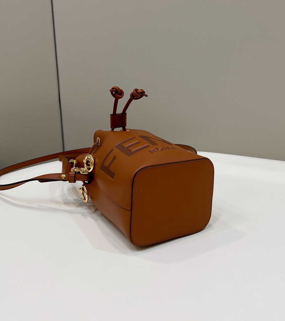 Feendi Bucket Bag Mon Tresor 8BS010 Brown leather mini-bag