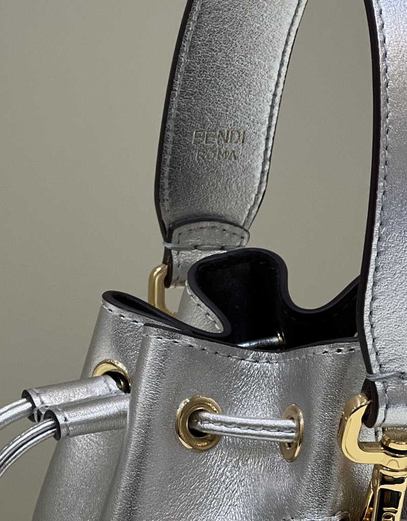 Fendi Bucket Bag Mon Tresor 8BS010 Silver quilted leather Marc Jacobs mini-bag