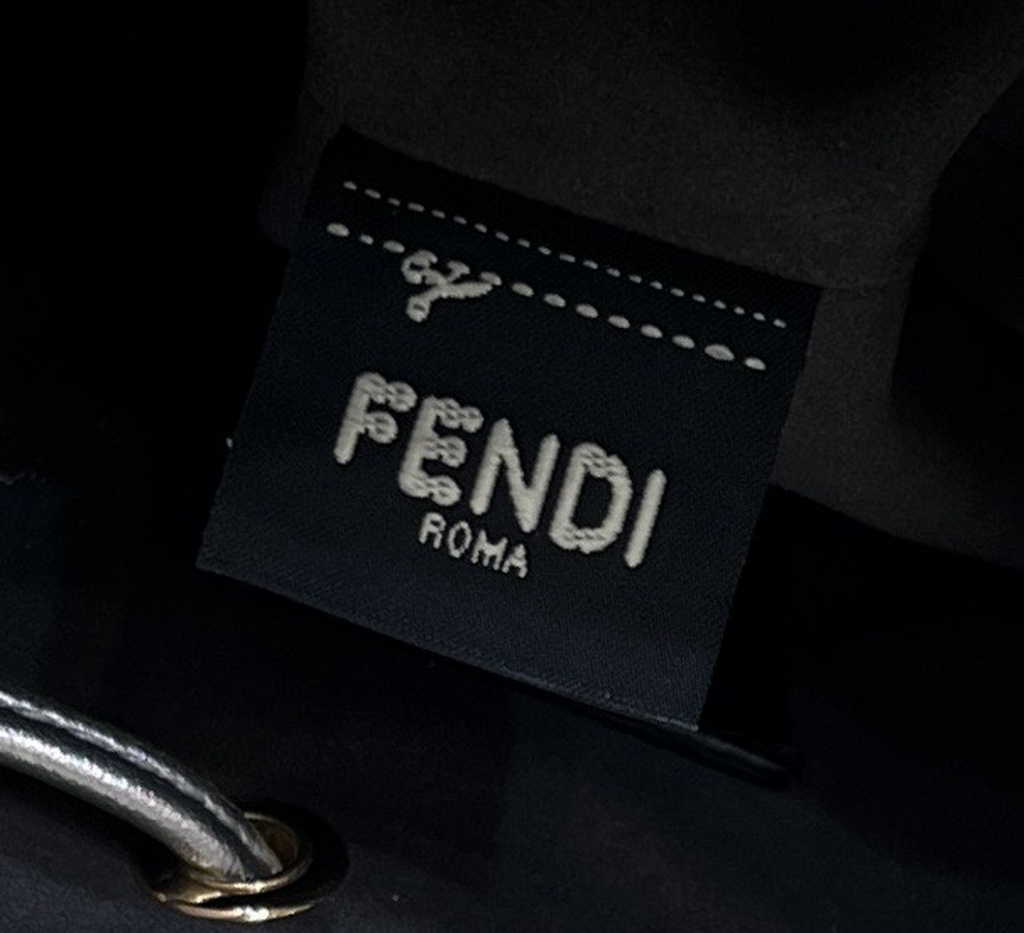 Fendi Bucket Bag Mon Tresor 8BS010 Silver quilted leather Marc Jacobs mini-bag