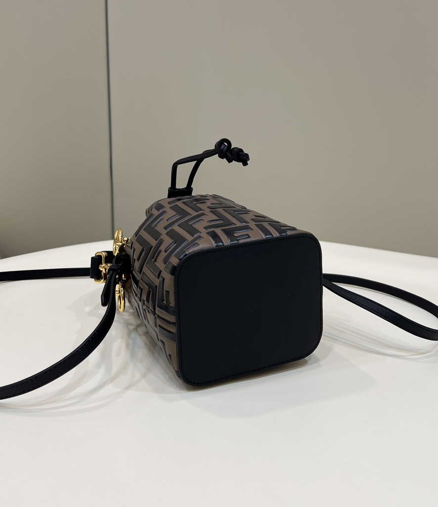 Feendi 8BS010 Bucket Bag Mon Tresor Brown leather mini bag
