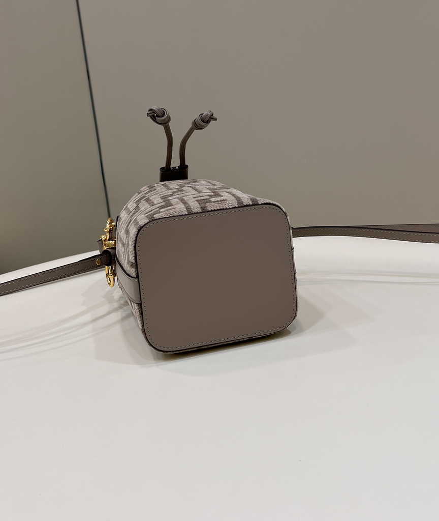 Feendi 8BS010 Bucket Bag Mon Tresor gray leather mini-bag with FF print