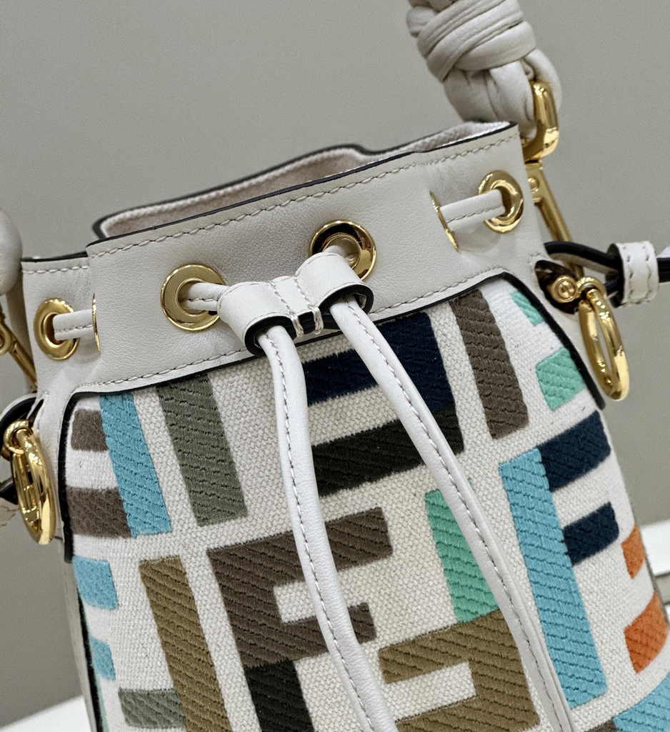 Fendi Bucket Bag Mon Tresor 8BS010 Beige FF
