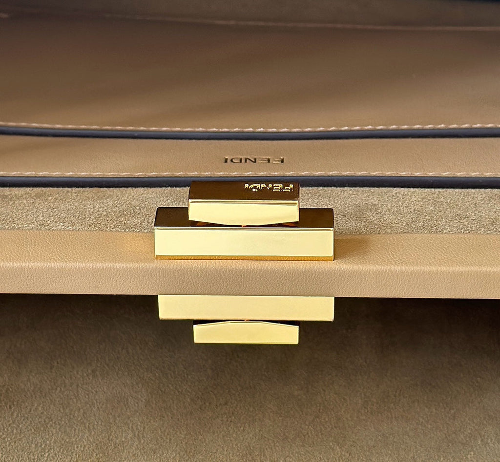 Fendi Peekaboo Soft Large Apricot Leather Bag 8BN358
