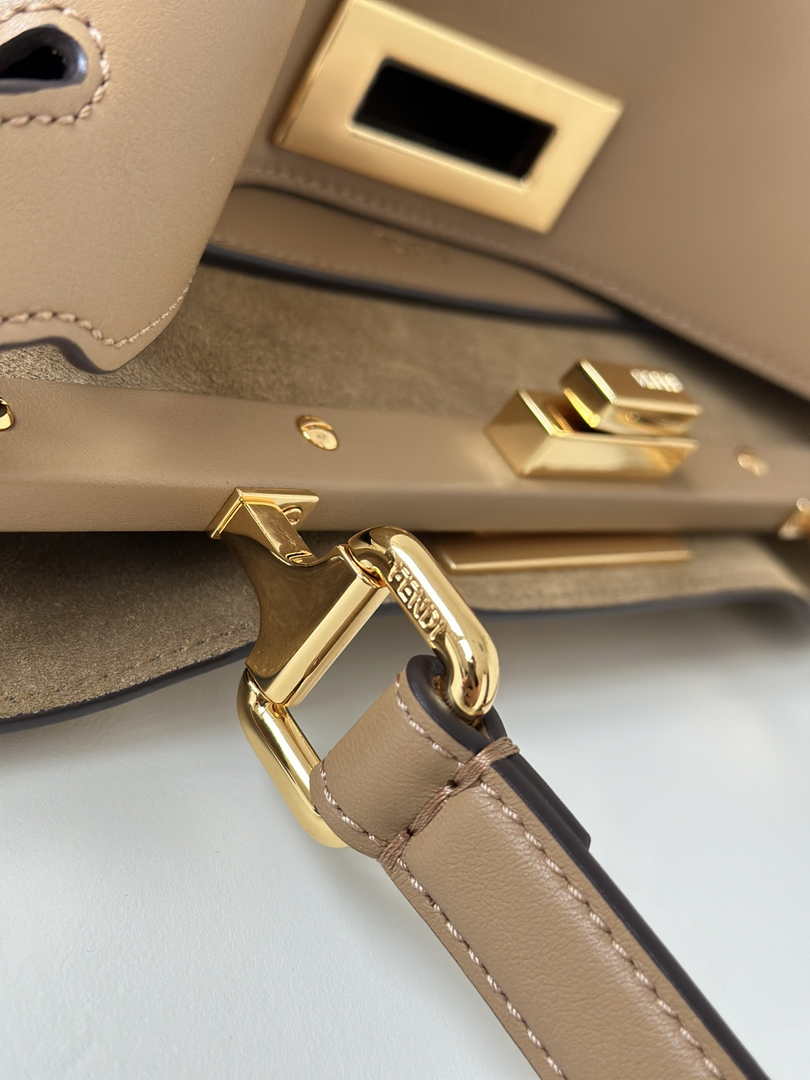 Fendi Peekaboo Soft Medium Apricot Leather Bag 8BN353