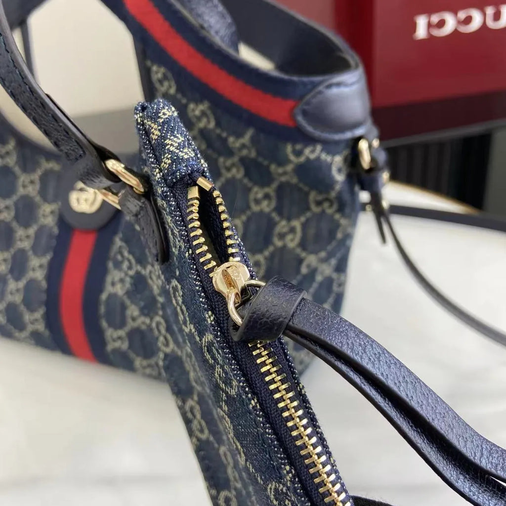 Gucci Giglio small tote bag ‎860845 Blue and white GG denim