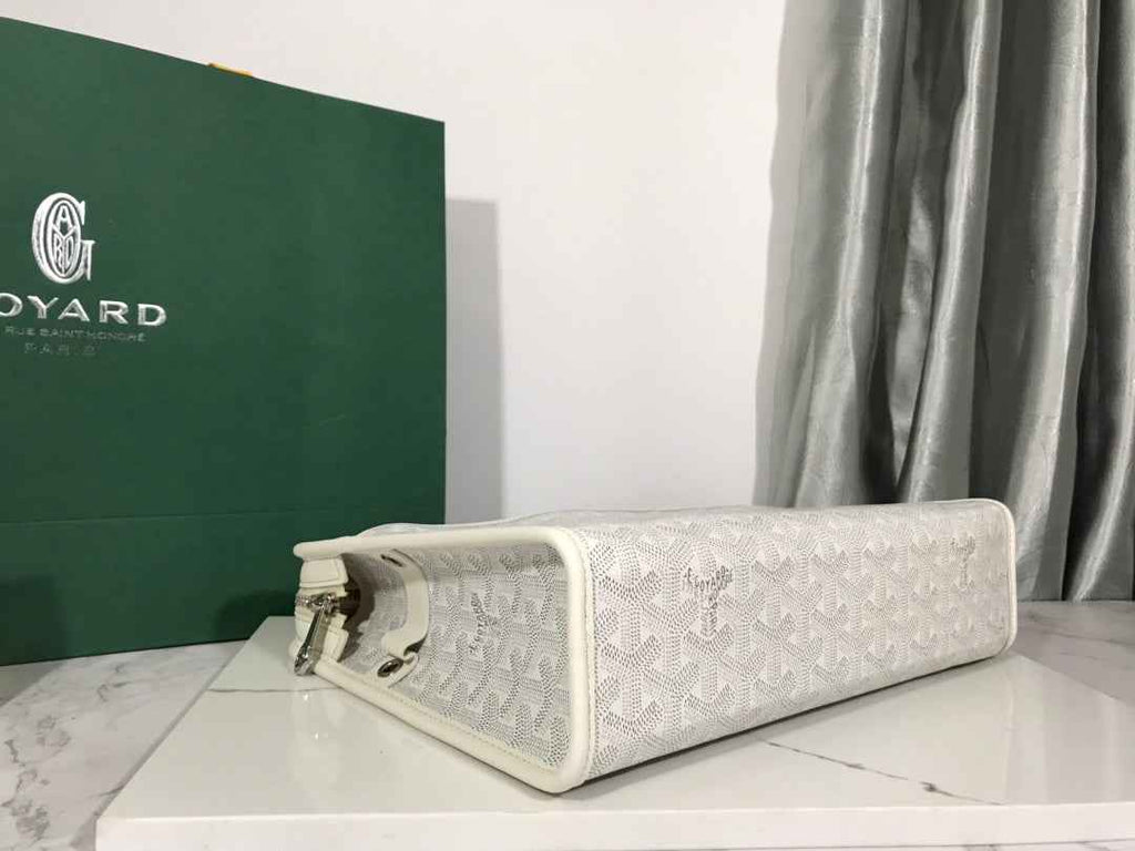 Goyard Jouvence GM Toilet Bag GY020208 White