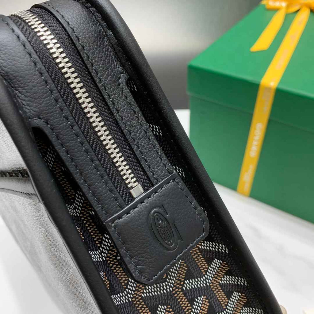 Goyard Jouvence MM Toilet Bag GY020207 Black
