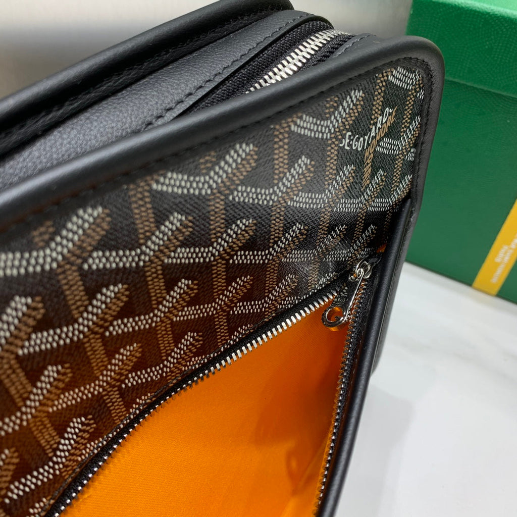 Goyard Jouvence MM Toilet Bag GY020207 Black