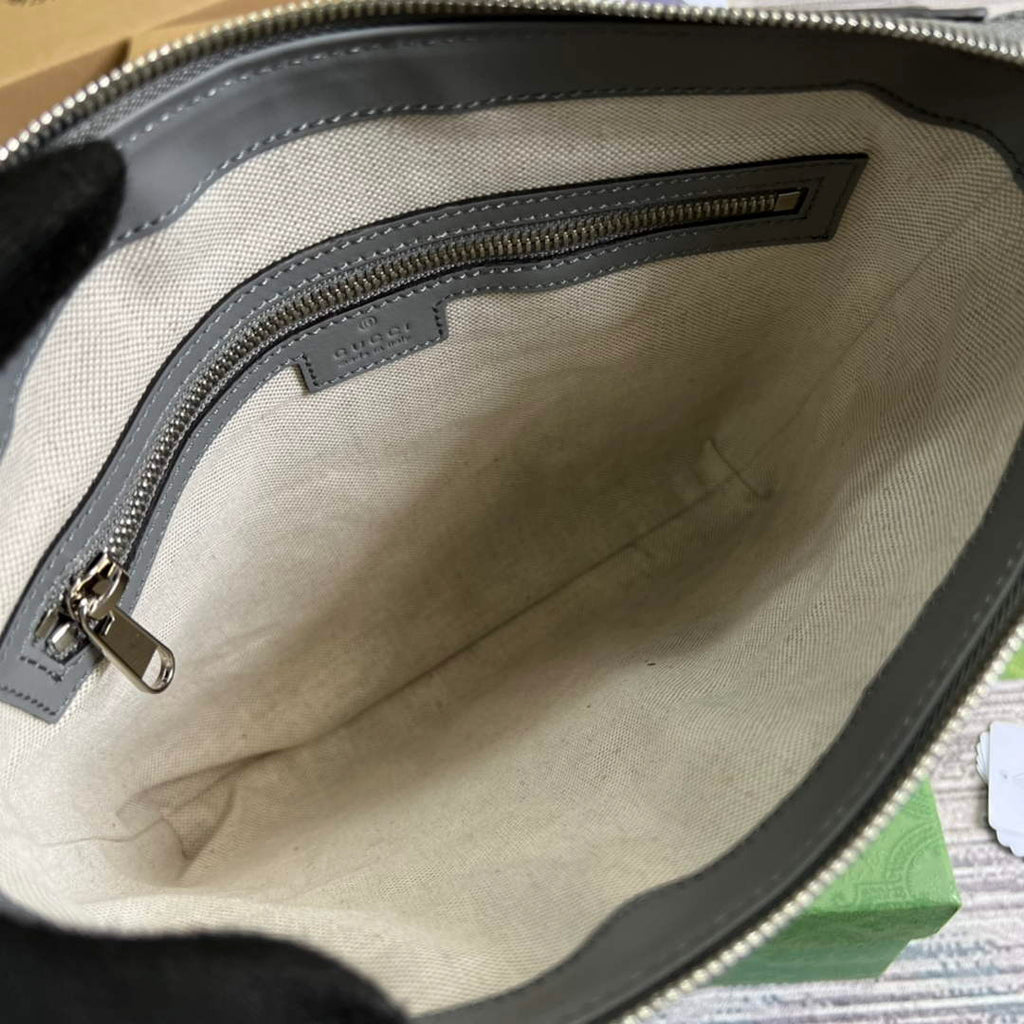 Gucci ‎406410 GG embossed messenger bag gray