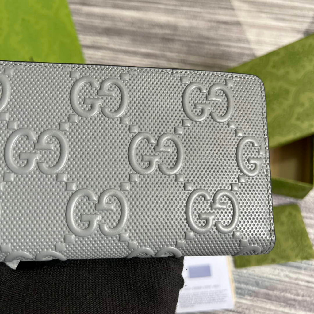 ‎Gucci ‎625558 GG embossed zip around wallet gray