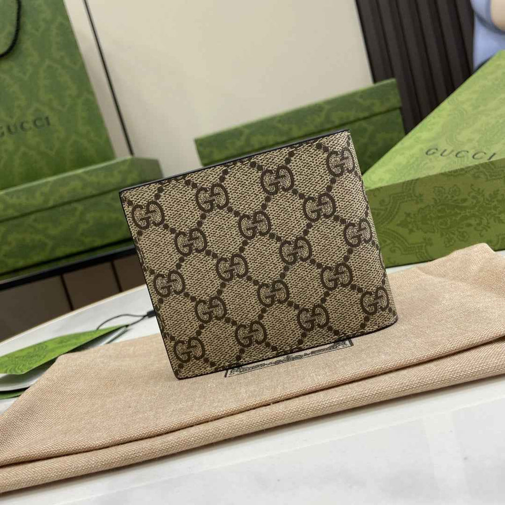 Gucci Bifold Wallet GG Supreme 451268 Bee