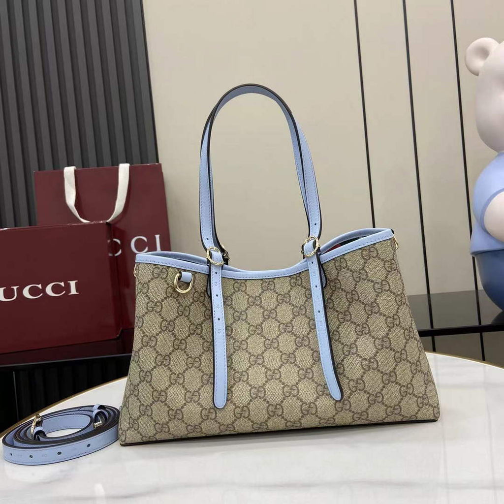 Gucci GG Emblem medium tote bag 815214 in blue fabric