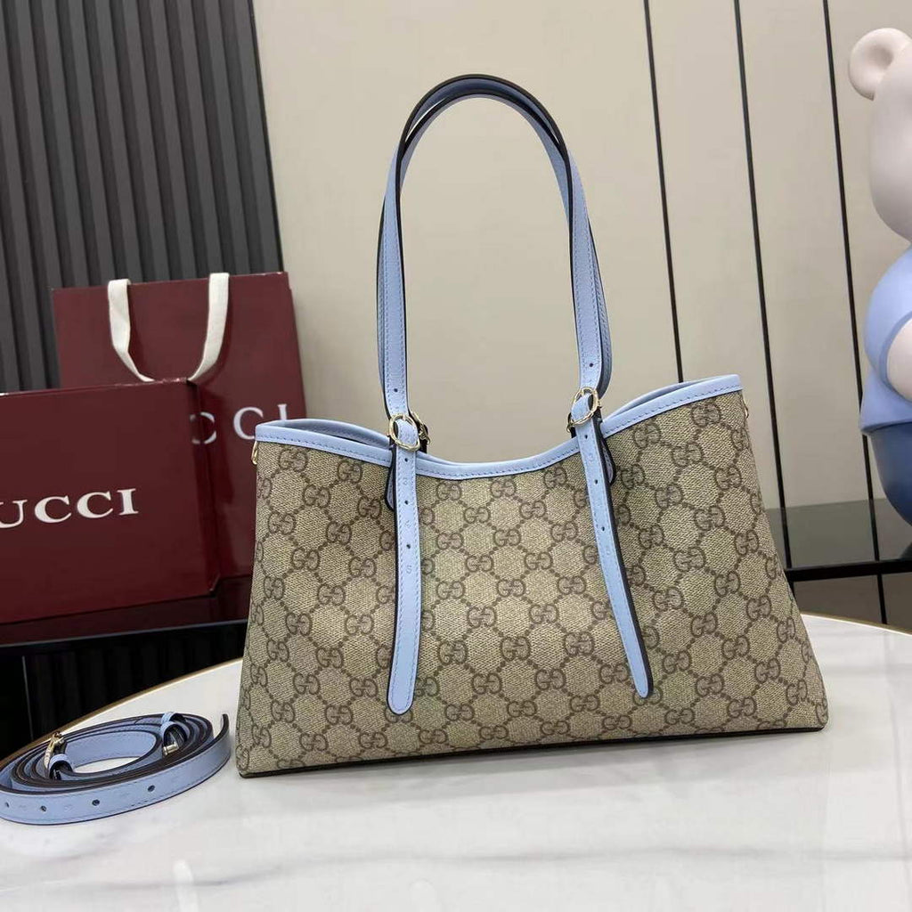Gucci GG Emblem medium tote bag 815214 in blue fabric