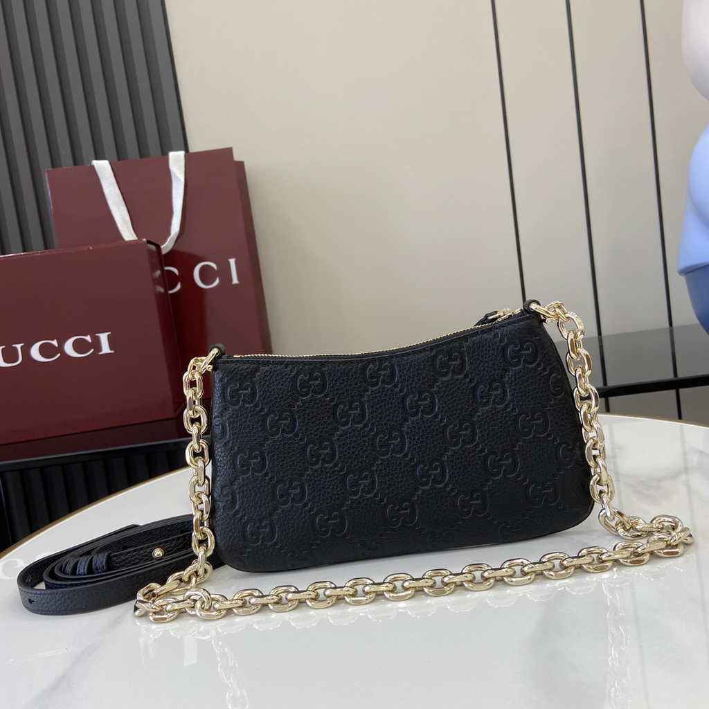 Gucci GG Emblem super mini bag 815278 in black leather