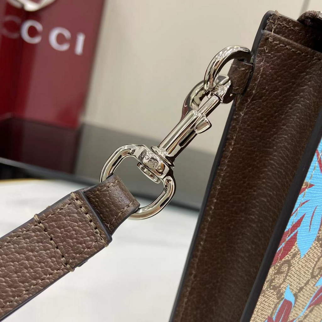 Gucci GG pouch with grey trim, 821155 blue GG canvas