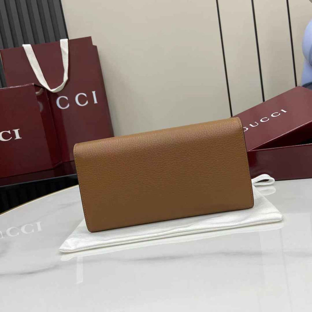 Gucci Softbit continental wallet 828147 in brown leather