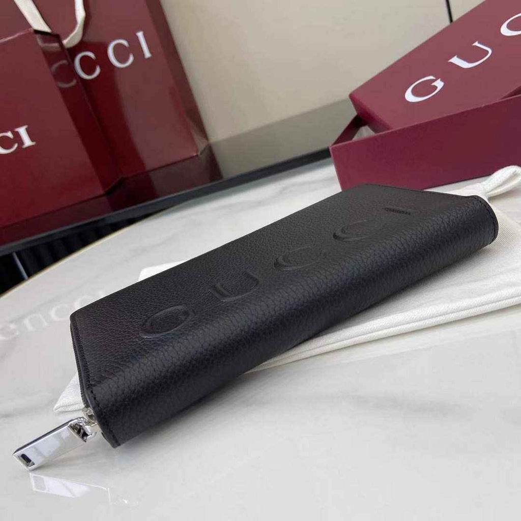 Gucci Zip around wallet with logo 835120 in black leather