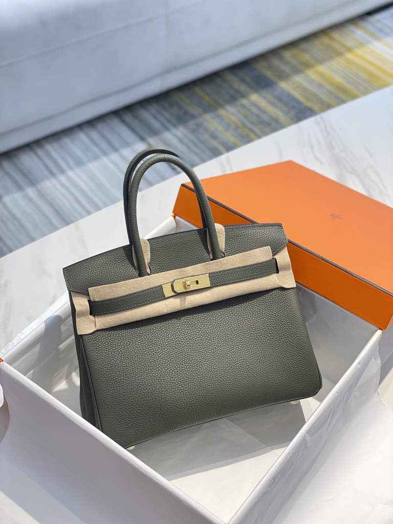 Hermès Birkin 30cm Green Togo Gold Hardware - Default Title - View 4