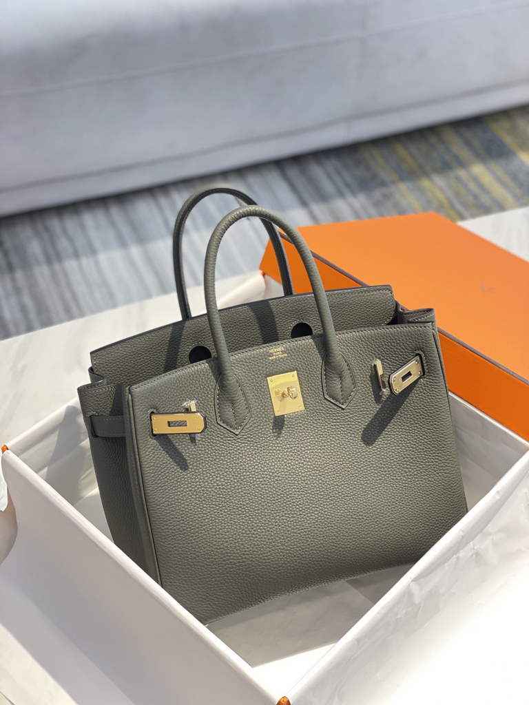 Hermès Birkin 30cm Green Togo Gold Hardware - Default Title - View 3