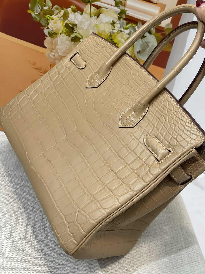 Hermès Birkin Bag 30cm Apricot Crocodile Leather Gold Hardware H8887 - Default Title - View 9