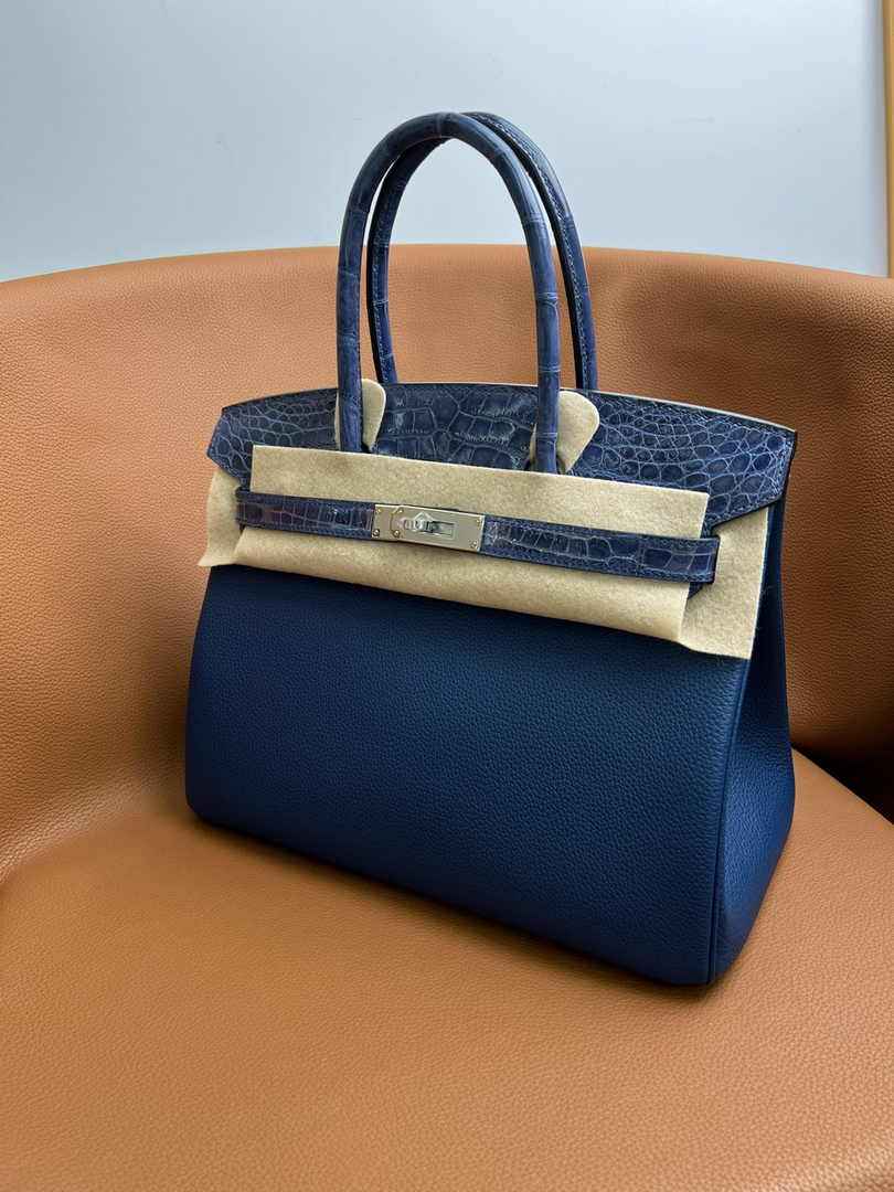 Hermès Birkin Bag Navy Blue Crocodile Togo Gold Hardware H8605 - W25×H20×D13cm - View 4