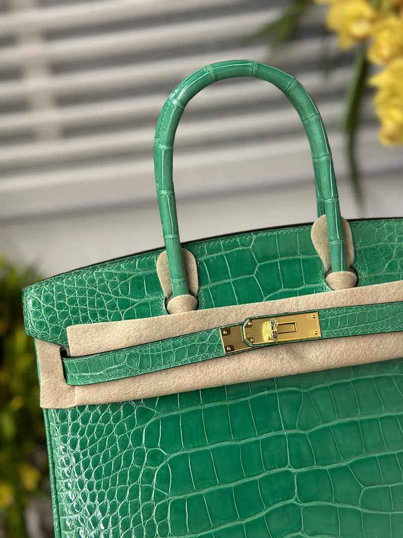 Hermès Birkin Bag 30cm Green Crocodile Leather Gold Hardware H6882 - Default Title - View 2