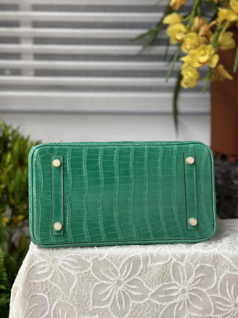 Hermès Birkin Bag 30cm Green Crocodile Leather Gold Hardware H6882 - Default Title - View 6