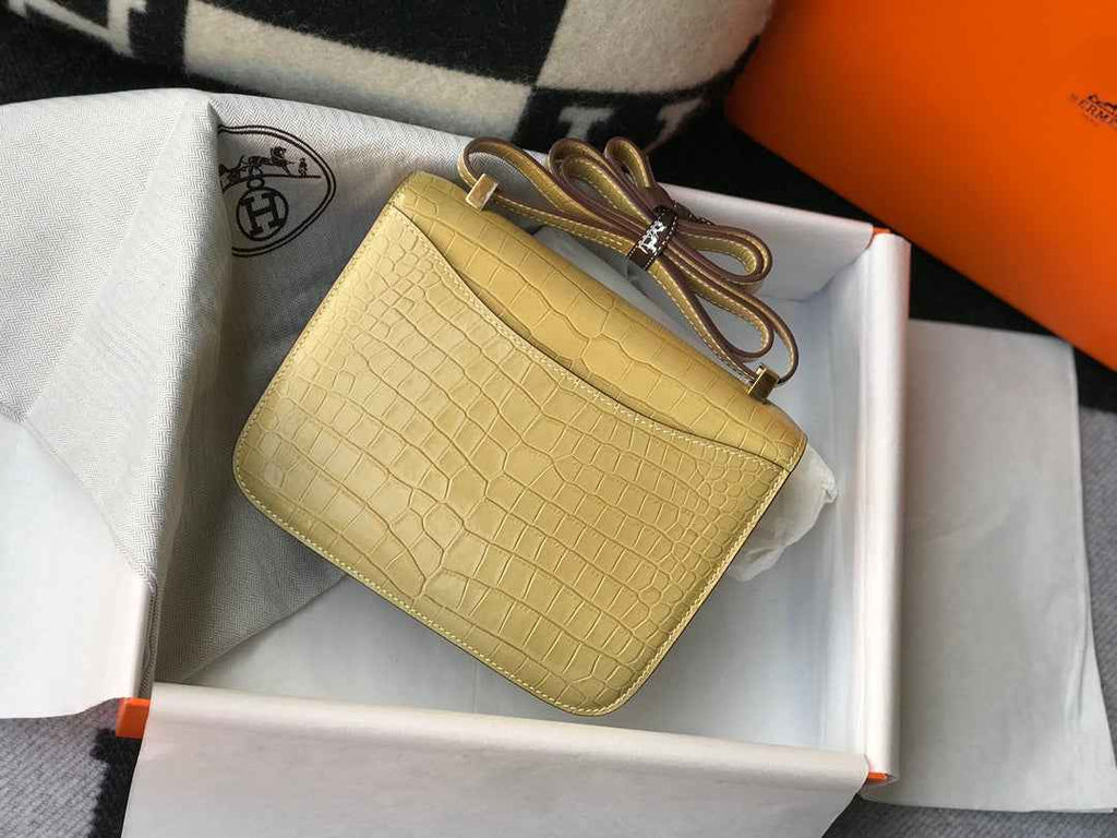 Hermes Constance Bag Apricot Crocodile Leather Gold H2808 - 18cm - View 3