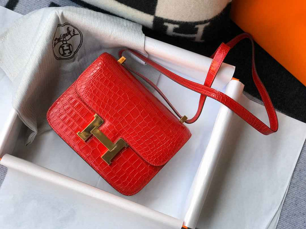 Hermes Constance Bag Red Crocodile Leather Gold H2807 - 18cm - View 4