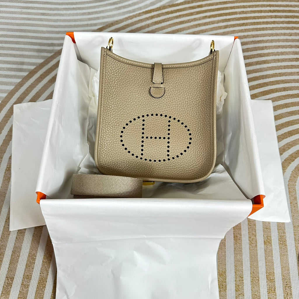 Hermes Evelyne III 17 Light Gray Togo Leather Bag Gold H5602 - Default Title - View 1