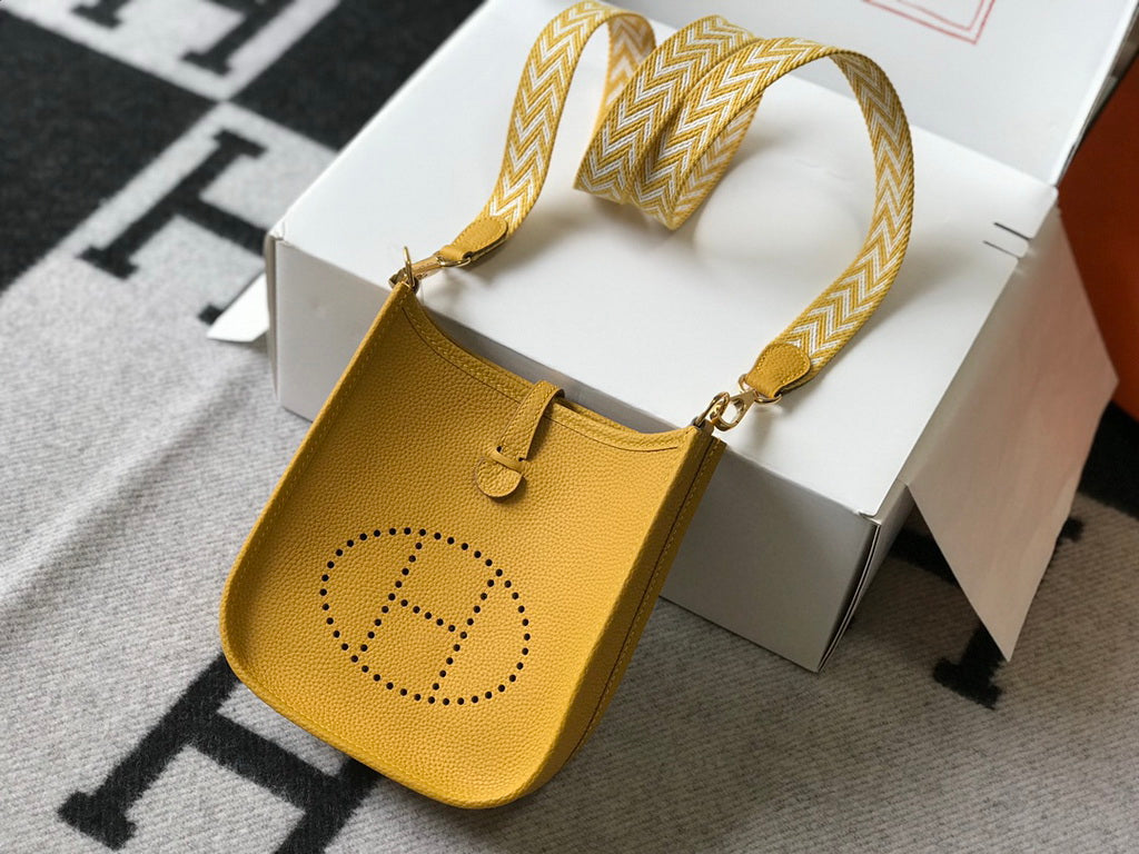 Hermes Evelyne III 18 Togo Leather Crossbody half Handmade Bag Gold Yellow - Default Title - View 1