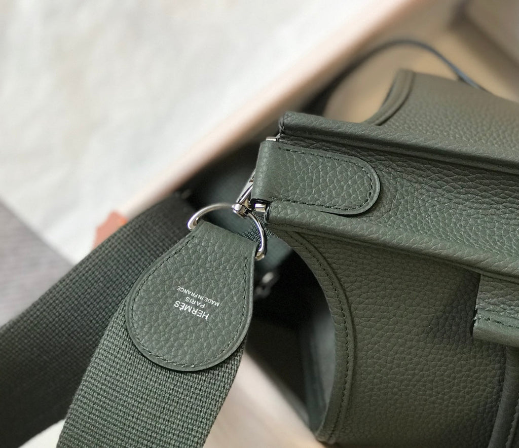 Hermès Evelyne III 29 Taurillon Clemence Shoulder Bag ArmyGreen Silver - Default Title - View 8