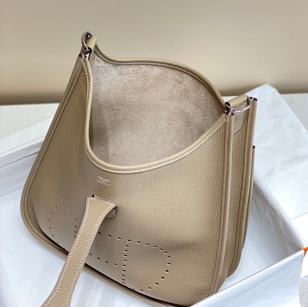 Hermès Evelyne III 29 Taurillon Clemence Shoulder Bag Gray Silver - Default Title - View 9