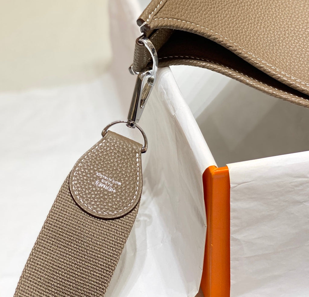 Hermès Evelyne III 29 Taurillon Clemence Shoulder Bag Silver Gray - Default Title - View 6