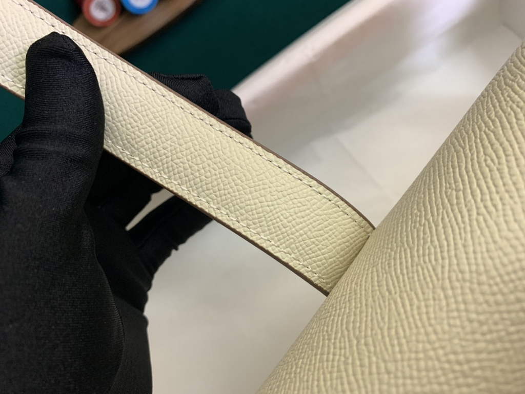 Hermes Jige 29cm Wallet Clutch In Epsom Leather Beige - Default Title - View 6