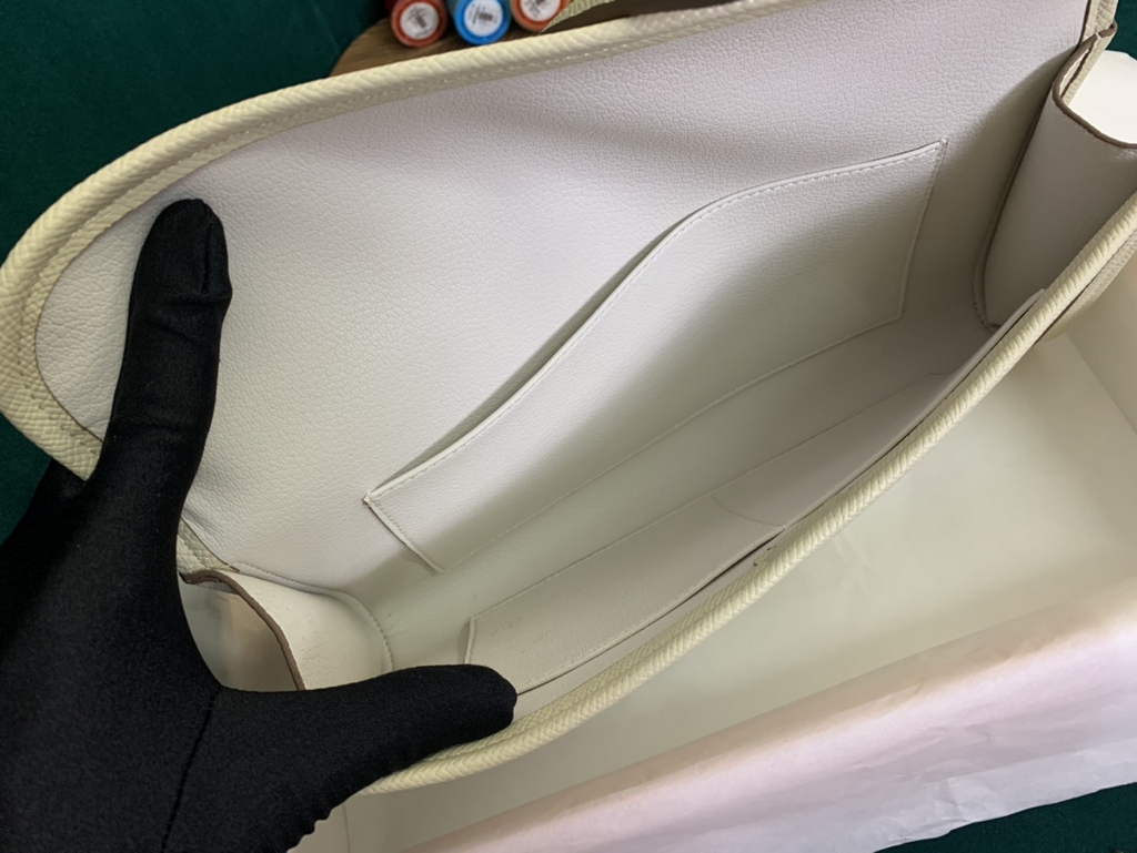 Hermes Jige 29cm Wallet Clutch In Epsom Leather Beige - Default Title - View 9