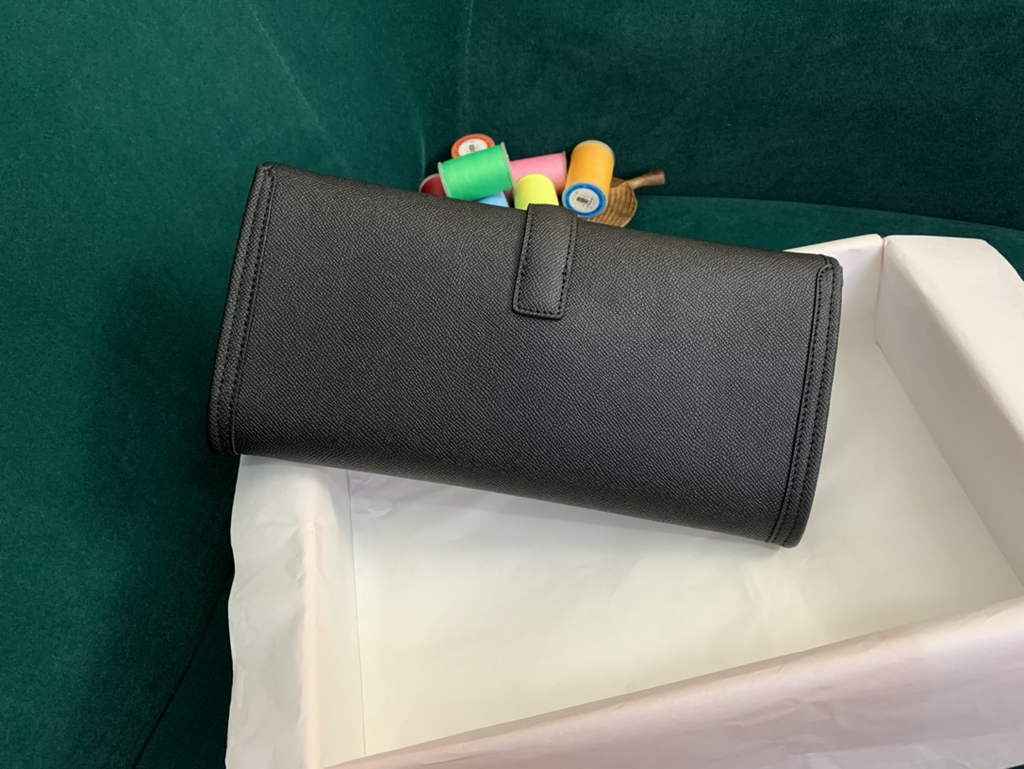 Hermes Jige 29cm Wallet Clutch In Epsom Leather Black - Default Title - View 2