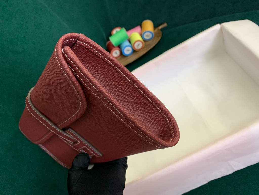 Hermes Jige 29cm Wallet Clutch In Epsom Leather Wine Red - Default Title - View 2