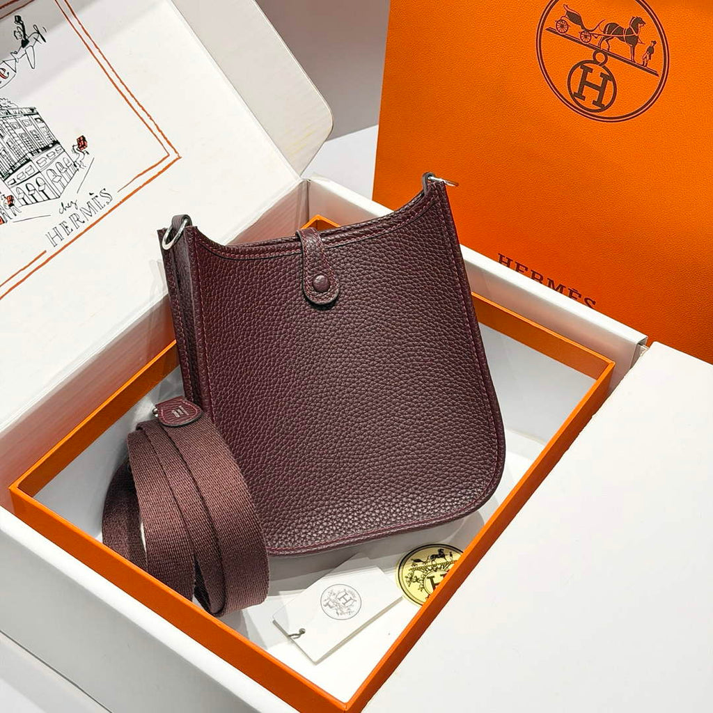 Hermes Mini Evelyne 16 Bag in Taurillon Clemence Leather H069433 - Default Title - View 2