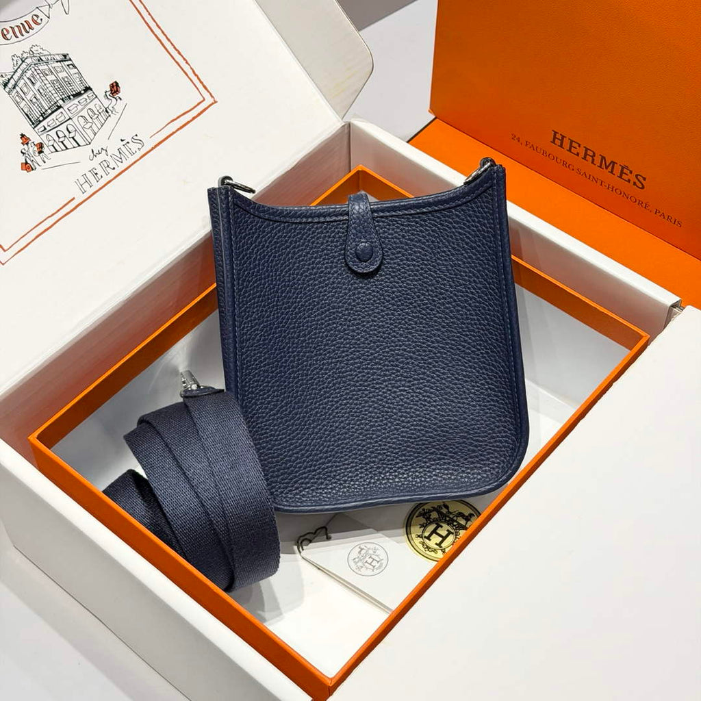 Hermes Mini Evelyne 16 Bag in Taurillon Clemence Leather H069439 - Default Title - View 2