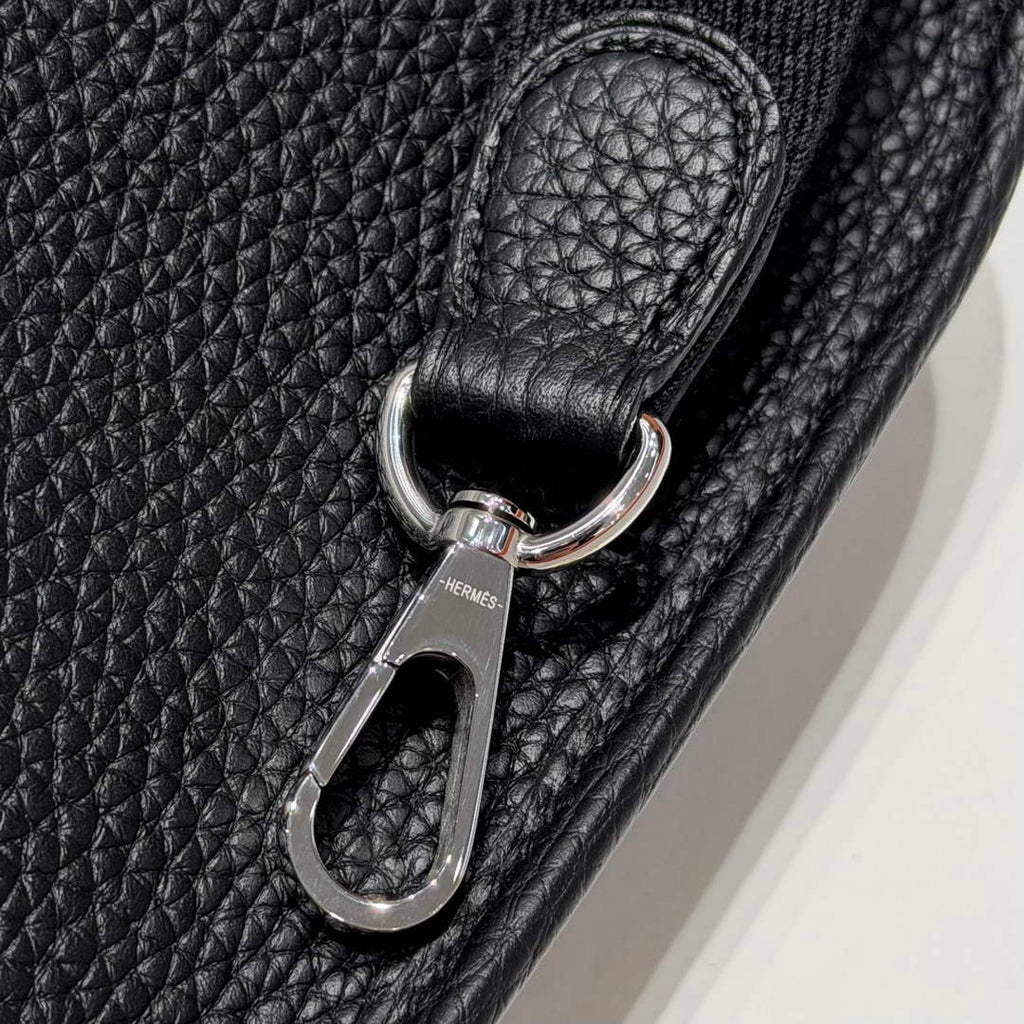 Hermes Mini Evelyne 16 Bag in Taurillon Clemence Leather H069435 - Default Title - View 6