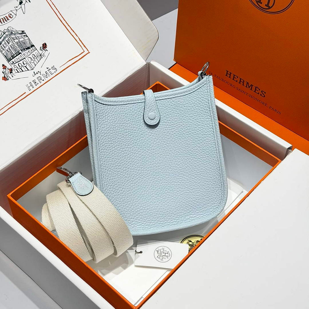 Hermes Mini Evelyne 16 Bag in Taurillon Clemence Leather H069441 - Default Title - View 2