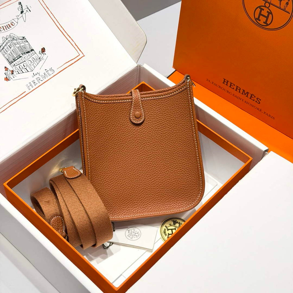 Hermes Mini Evelyne 16 Bag in Taurillon Clemence Leather H069431 - Default Title - View 2