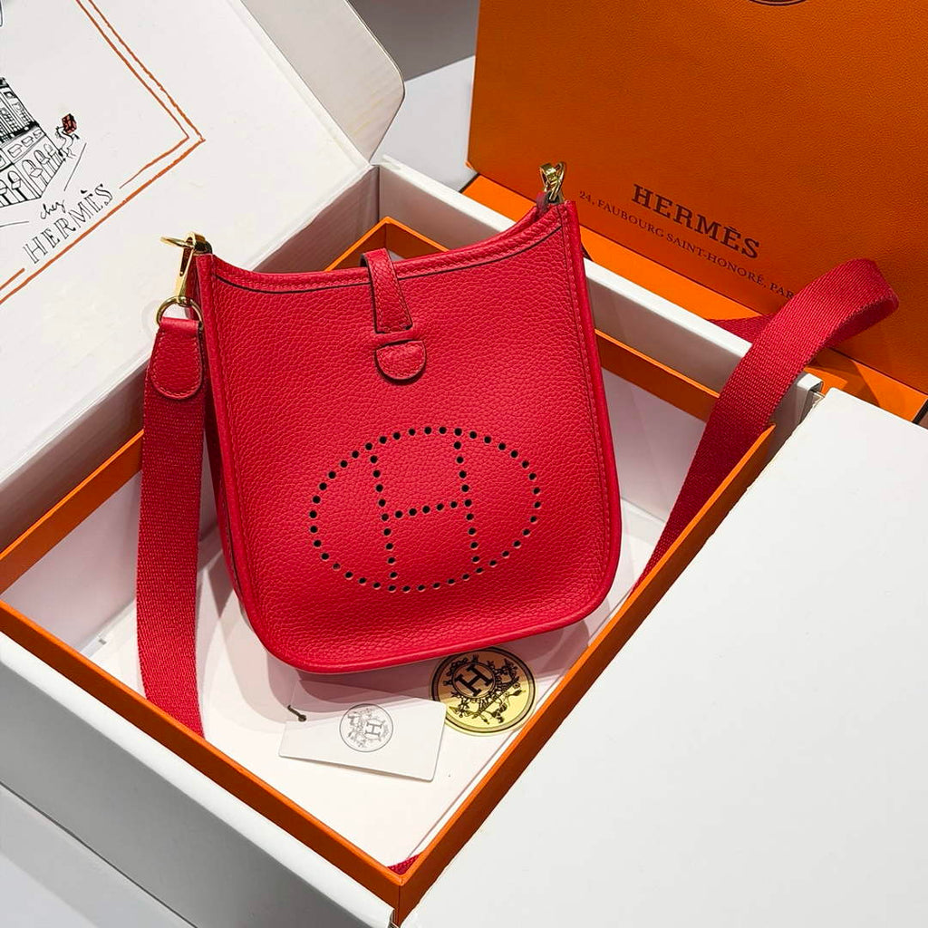 Hermes Mini Evelyne 16 Bag in Taurillon Clemence Leather H069423 - Default Title - View 1