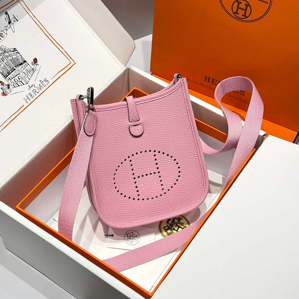 Hermes Mini Evelyne 16 Bag in Taurillon Clemence Leather H069429 - Default Title - View 1