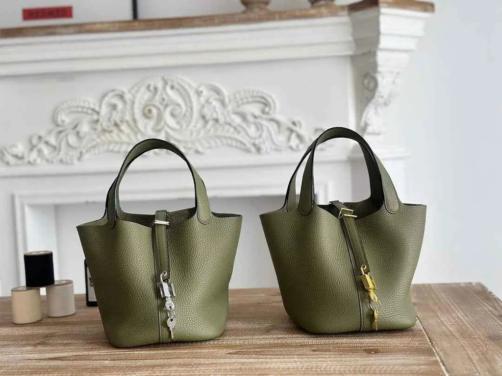 Hermès Picotin Lock 18 pocket bag Togo Leather Army Green H9352001 - silver - View 1