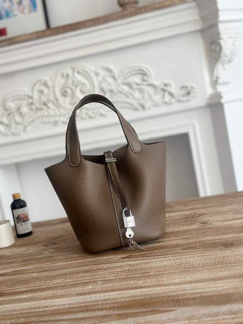 Hermès Picotin Lock 18 pocket bag Togo Leather H935100 dark gray - silver - View 3