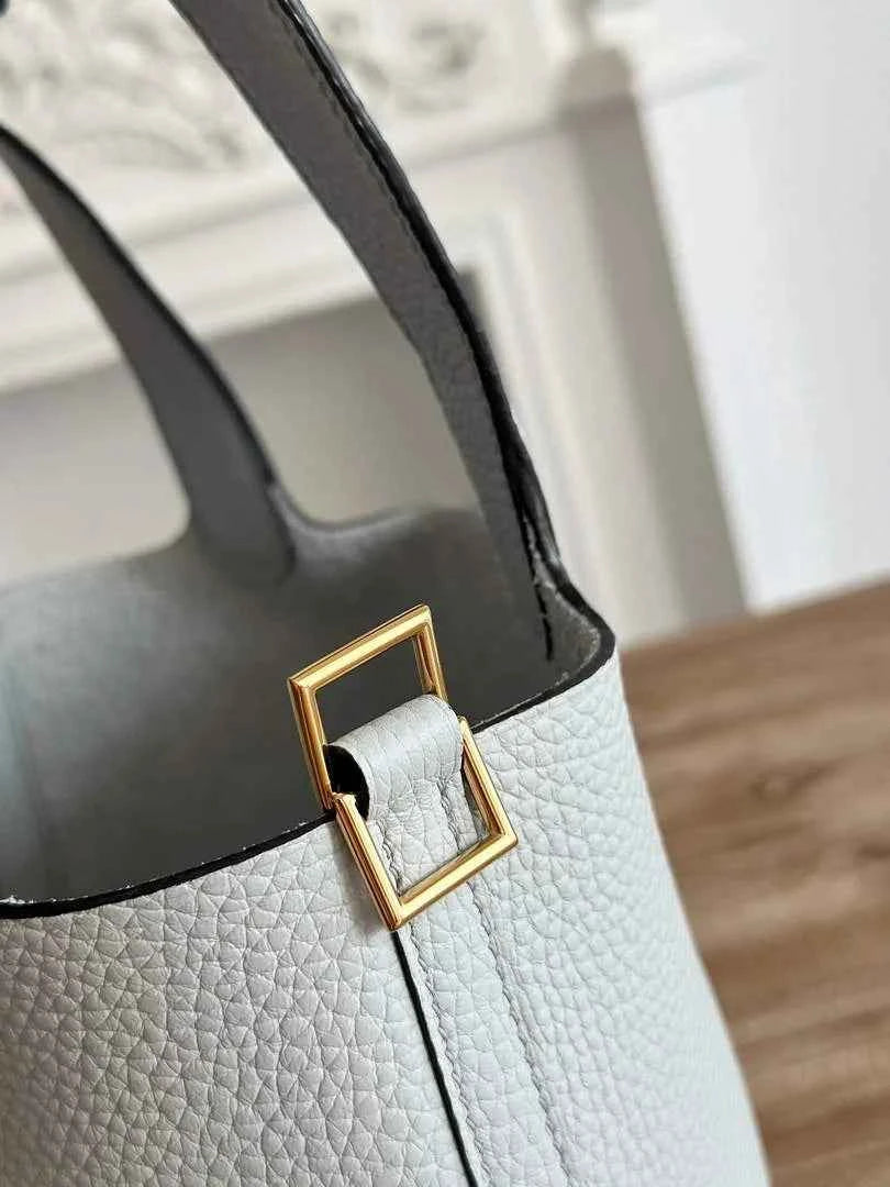 Hermès Picotin Lock 18 pocket bag Togo Leather Light Blue H9352005 - silver - View 4