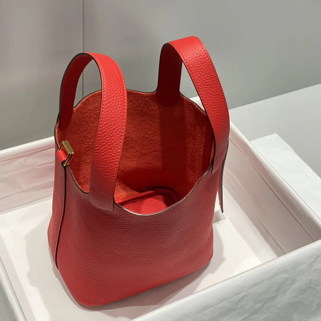 Hermès Picotin Lock 18 pocket bag Togo Leather Red H9352008 - silver - View 9
